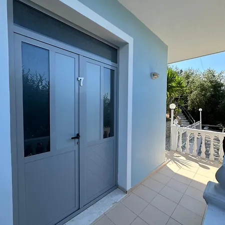 Kristoni Radhime Apartmán