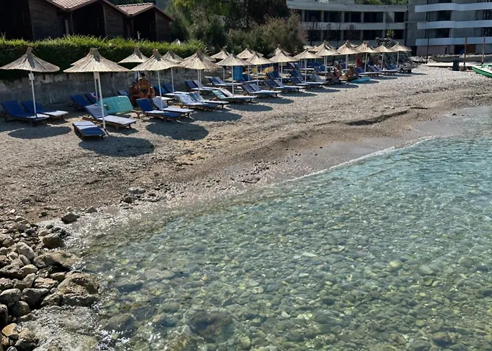 Kristoni Radhime * Vlorë